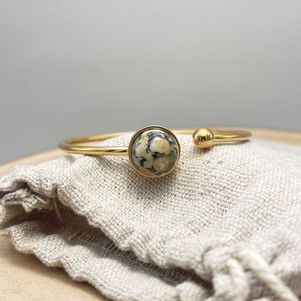 Bracelet-Jonc-Face-Doré-Verde