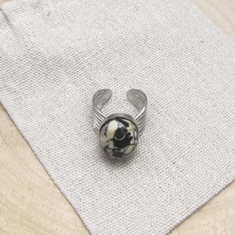 Bague-Cabochon-Ovale-Dessus-Intense-Acier