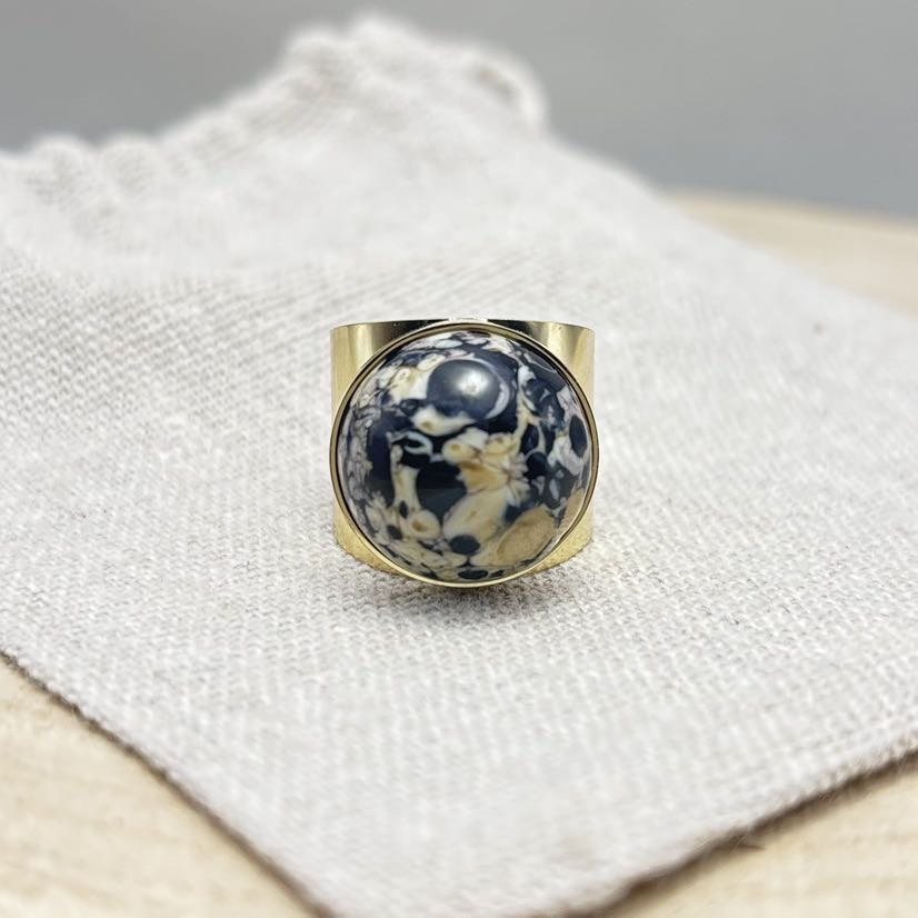 Bague-Cabochon-Rond-Face-Intense-Doré