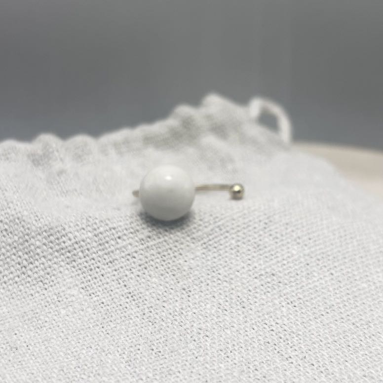 Bague-Décalée-Face-Unis-Crème-Doré