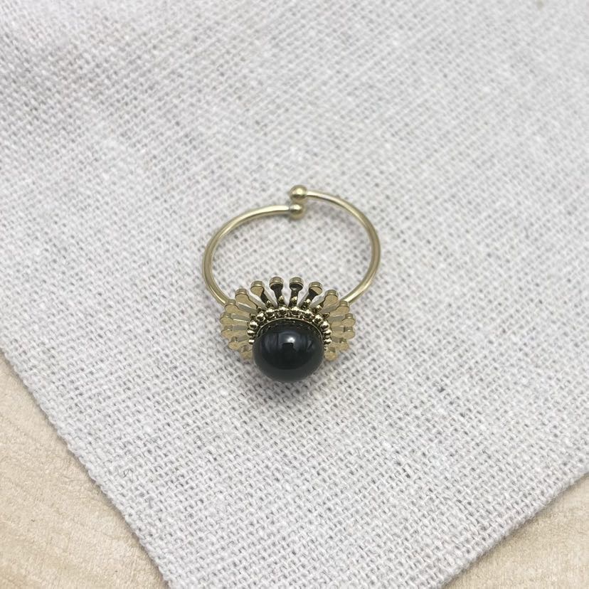 Bague-Fleur-Dessus-Unis-Noir-Doré