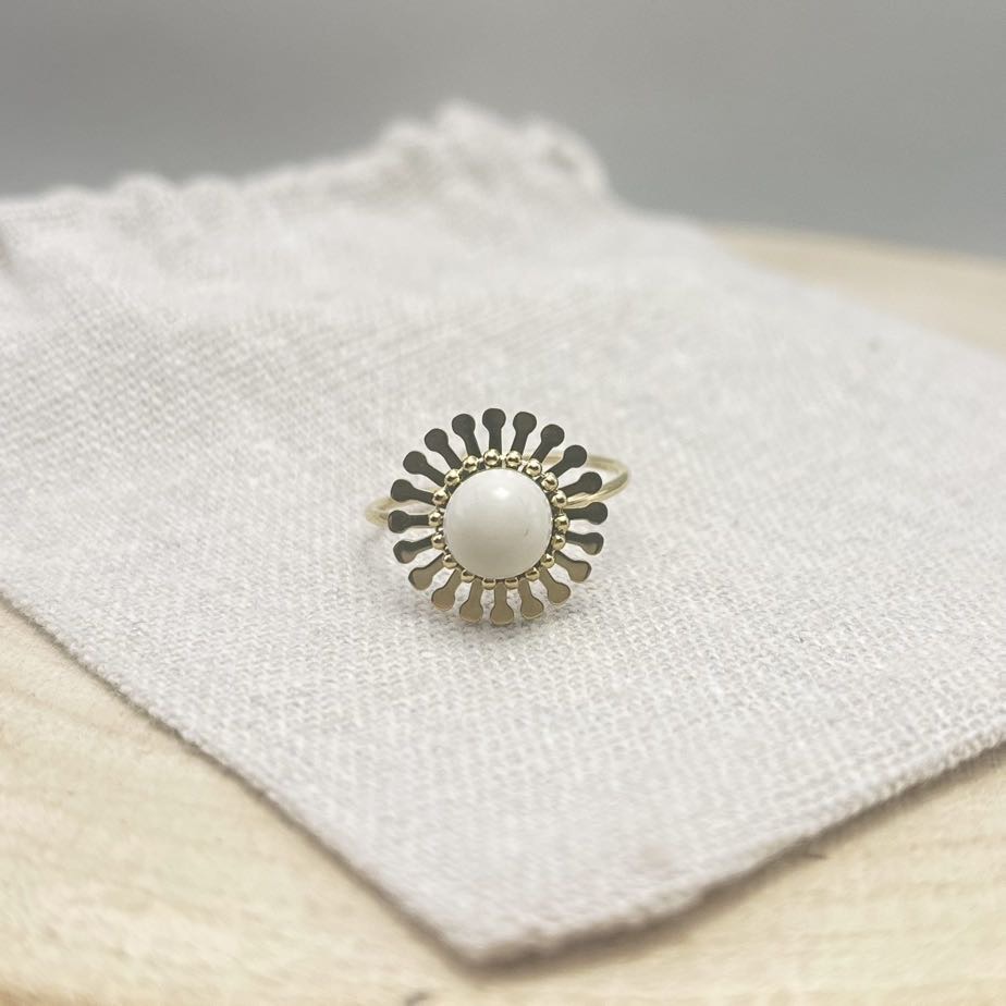 Bague-Fleur-Face-Unis-Crème-Doré