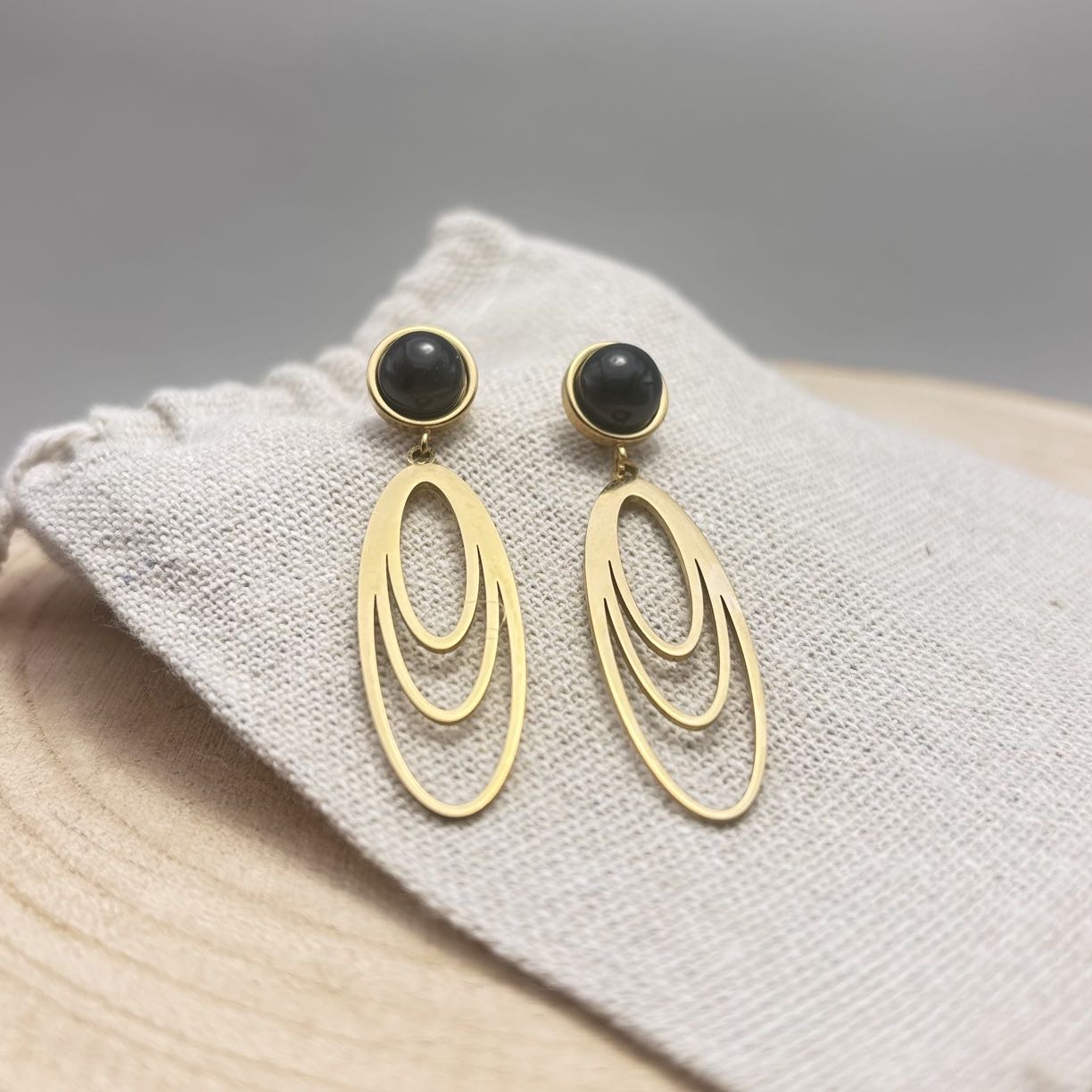 Boucles-Pendantes-Fine-Face-Unis-Noir