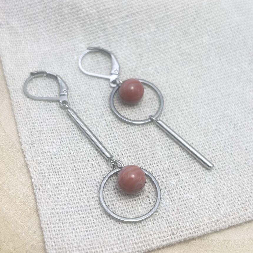 Boucles d’oreilles-Chaînes-Dessus-Corail
