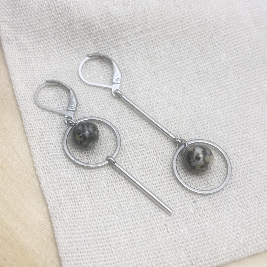 Boucles d’oreilles-Destructurées-Dessus-Intense-Acier