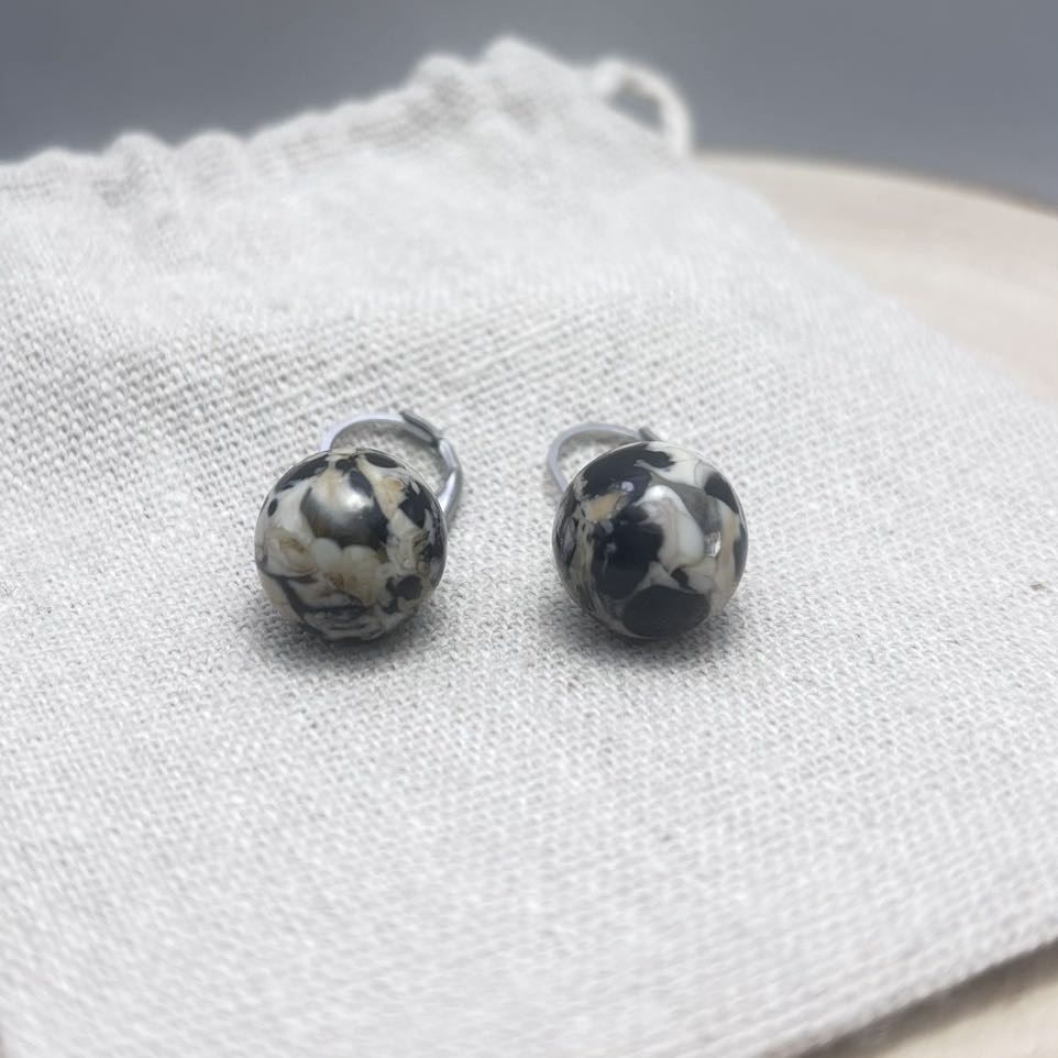 Boucles d’oreilles-Perles-Face-Intense-Acier