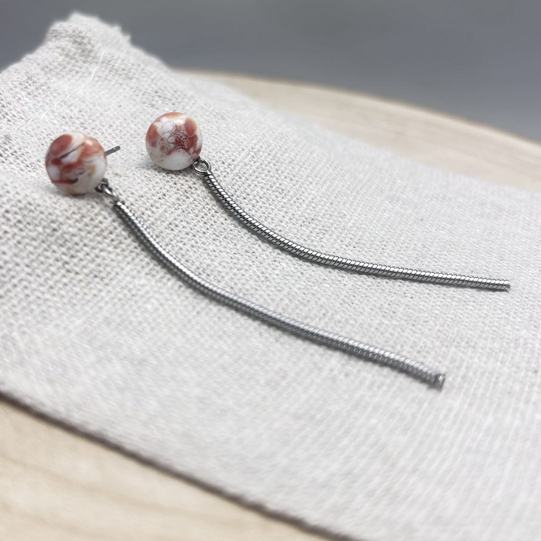 Clous pendants-Face-Corail