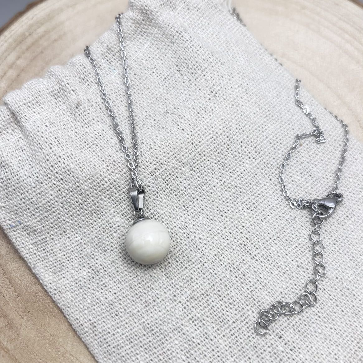 Collier-Perle-Dessus-Crème-Acier