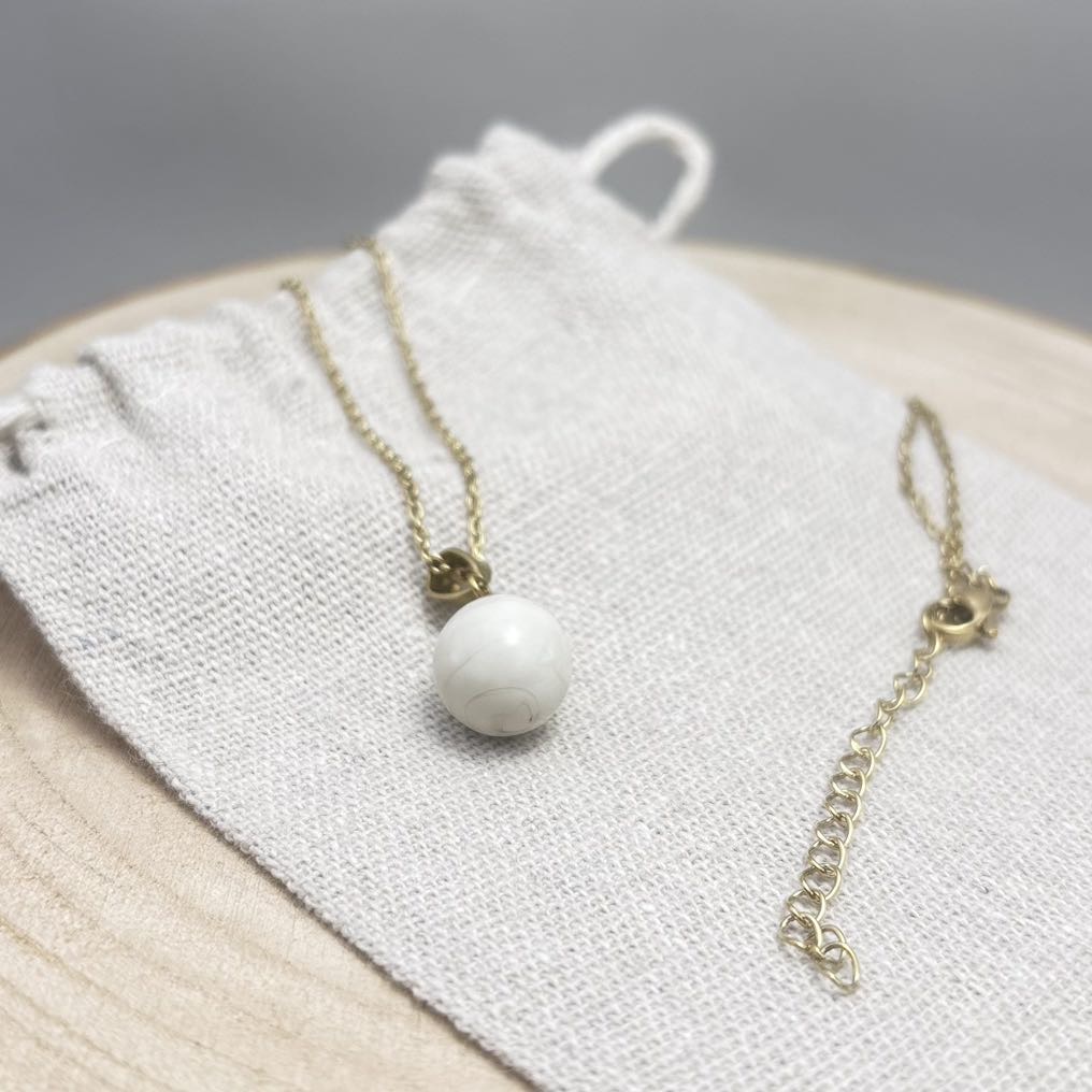Collier-Perle-Face-Crème-Doré
