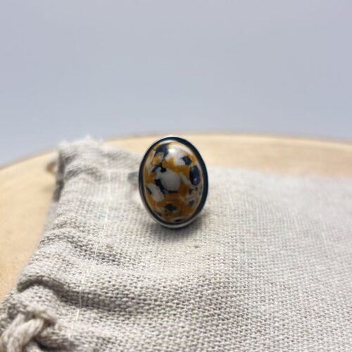 Bague cabochon ovale ajustable "Jaune Cèdre"