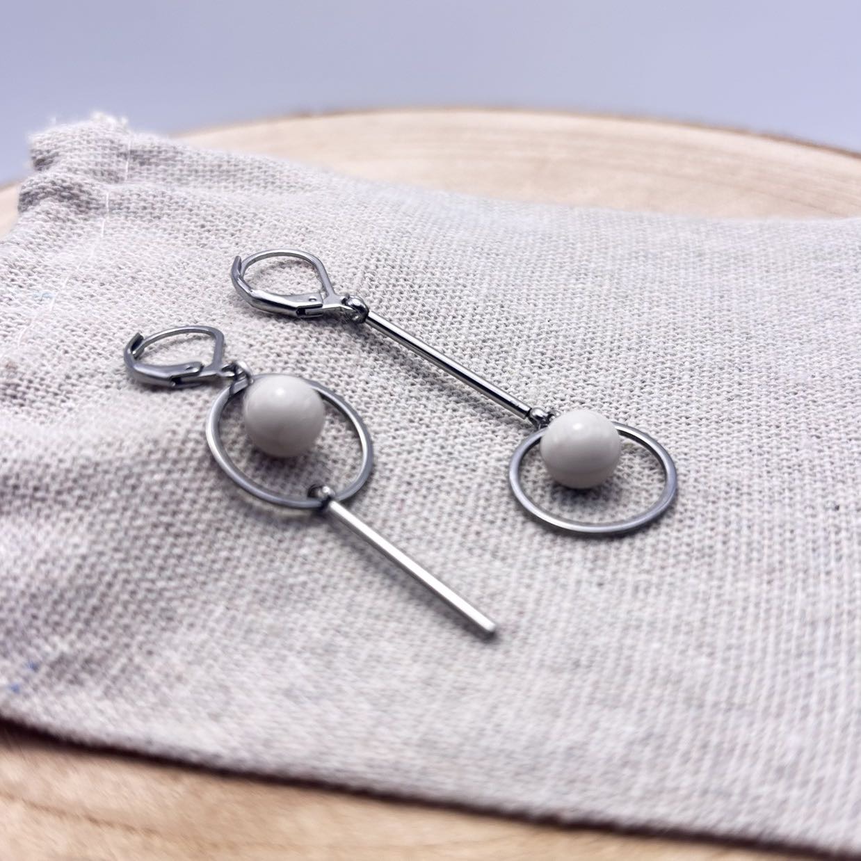 Boucles d’oreilles destructurées « Unis » Crème Acier
