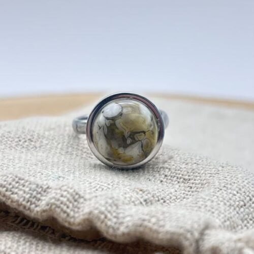 Bague petit cabochon ajustable "Anis"