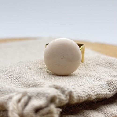 Bague plate ajustable "Crème rosé"