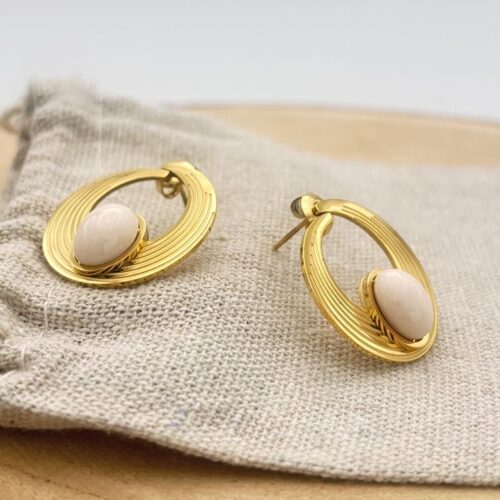 Clous d'oreilles ovales "Crème rosé"