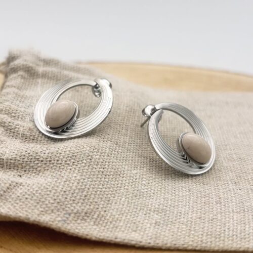 Clous d'oreilles ovales "Ivoire"