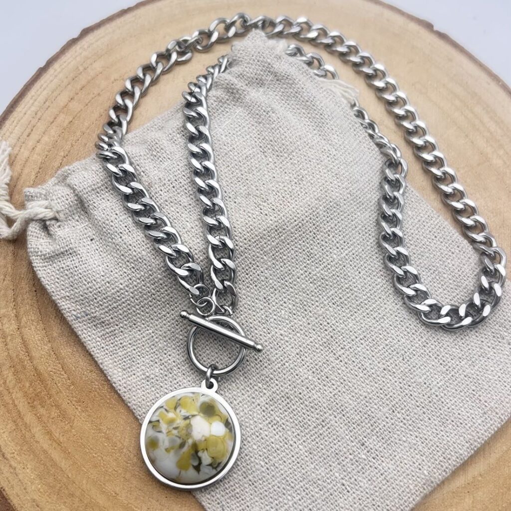 Collier cabochon "Anis"