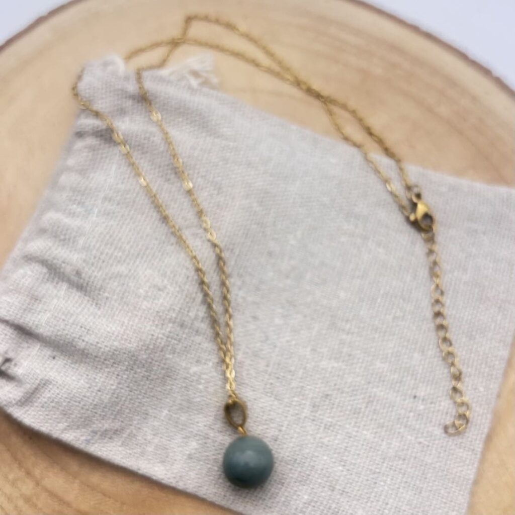 Collier petite perle "Kaki Uni"