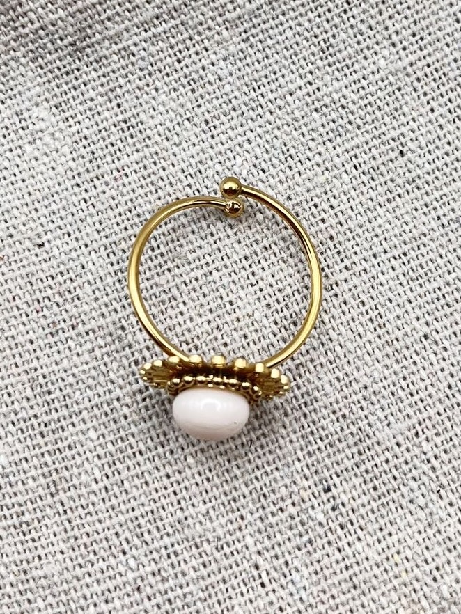 Bague fleur ajustable "Crème rosé uni"