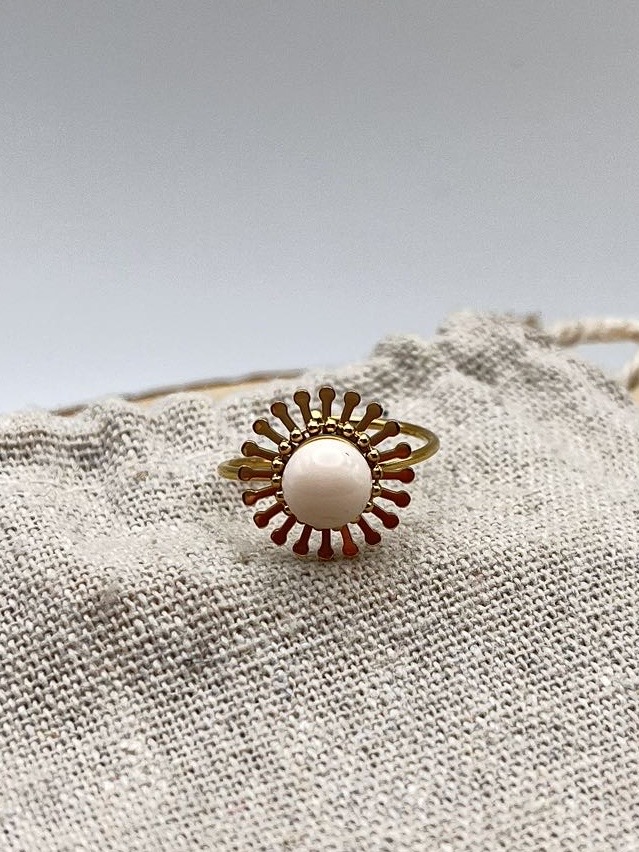 Bague fleur ajustable "Crème rosé uni"