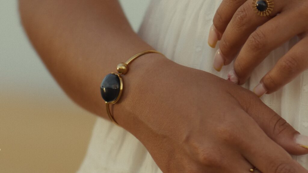 Bracelet jonc plat ajustable