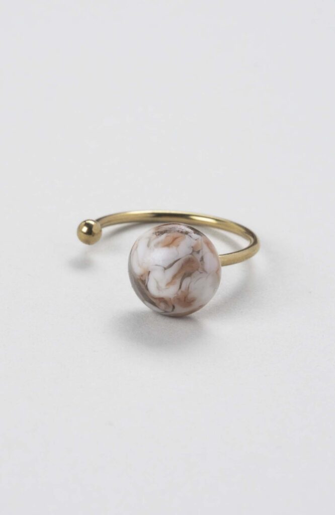 Bague décalée ajustable Nude