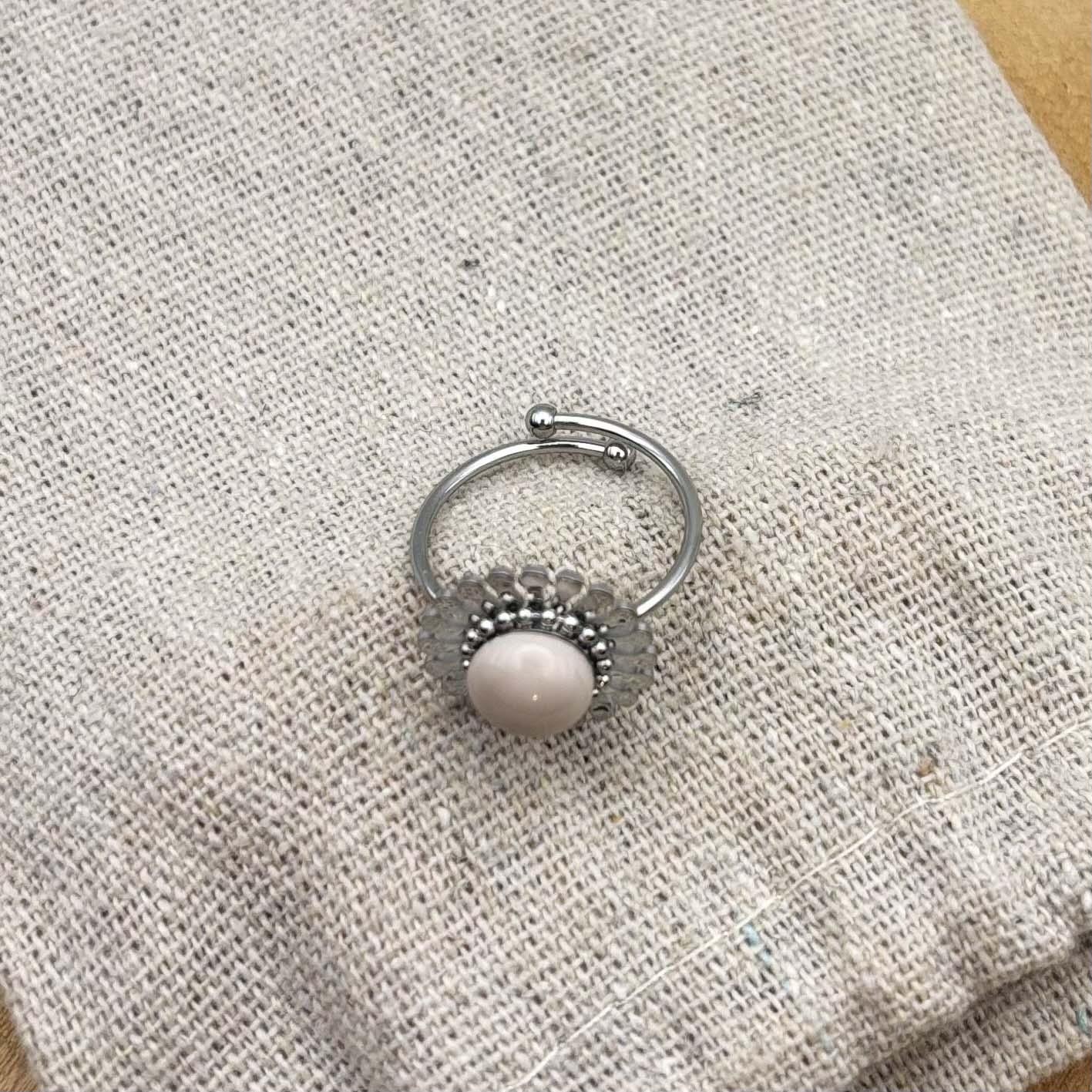 Bague fleur ajustable « Ivoire »