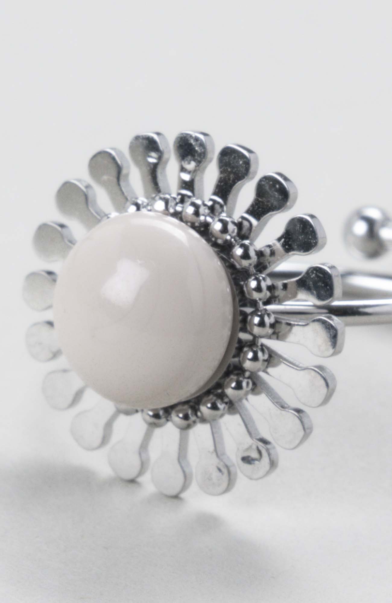 Bague fleur ajustable Ivoire