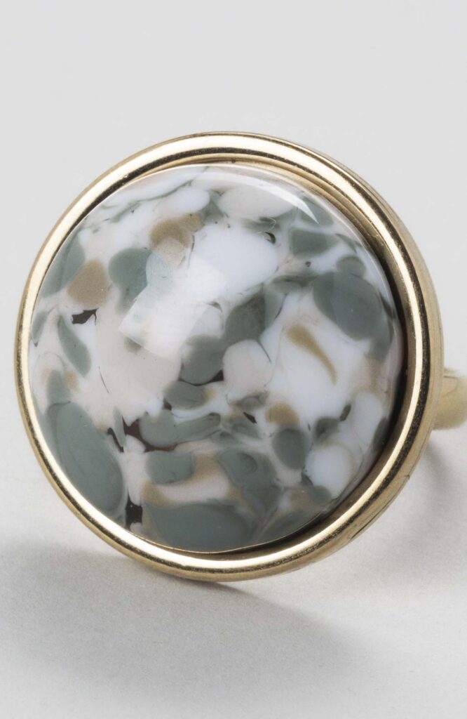 Bague cabochon rond ajustable "Kaki"