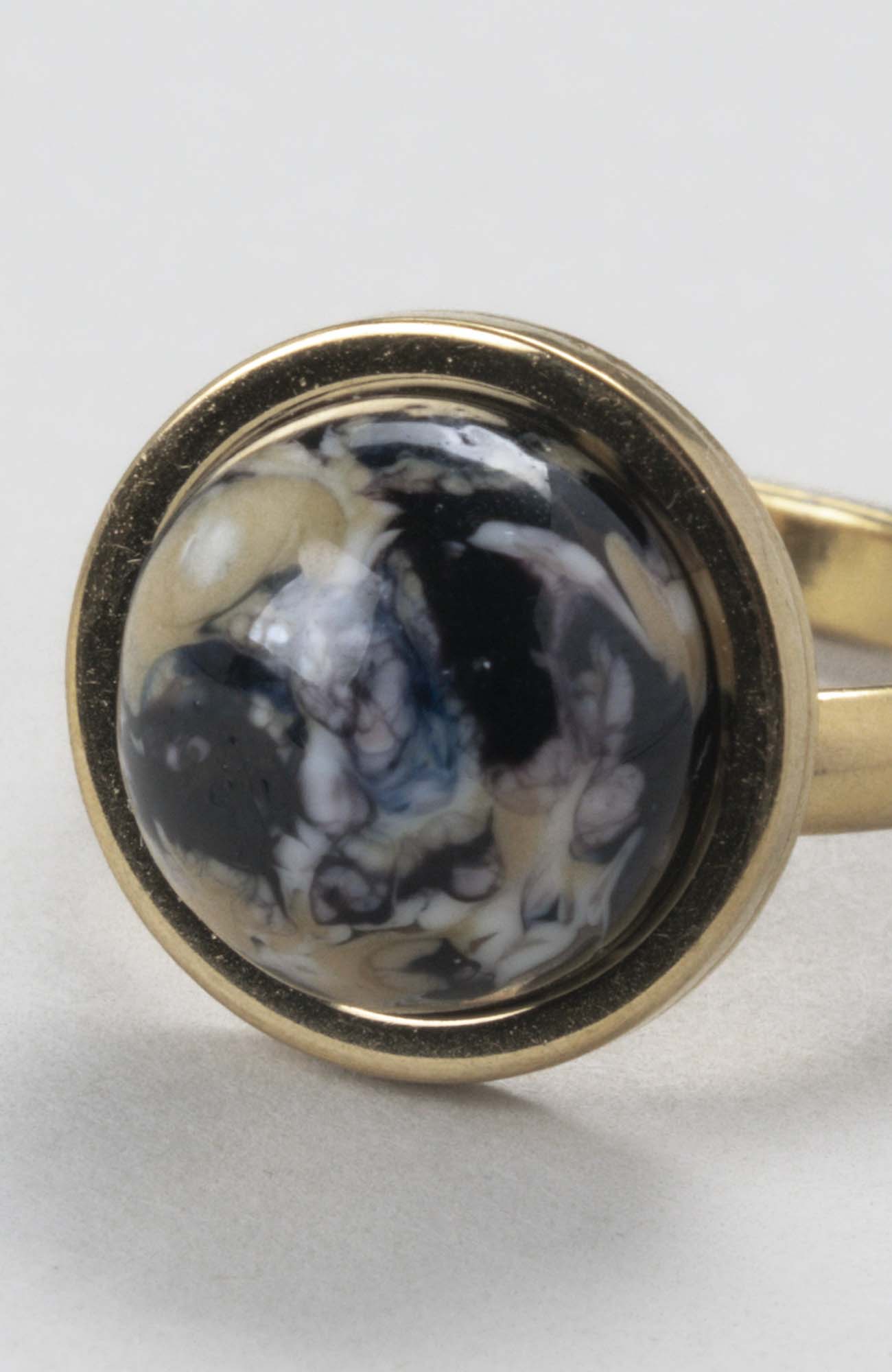 Bague petit cabochon ajustable Intense