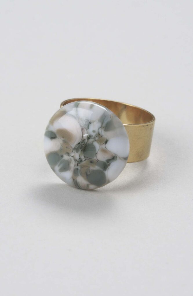 Bague plate ajustable "Kaki"