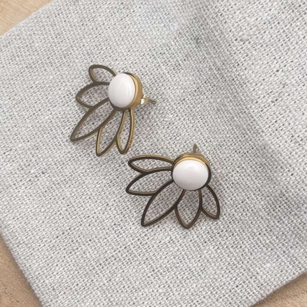 Clous d'oreilles Fleur "Crème rosé"