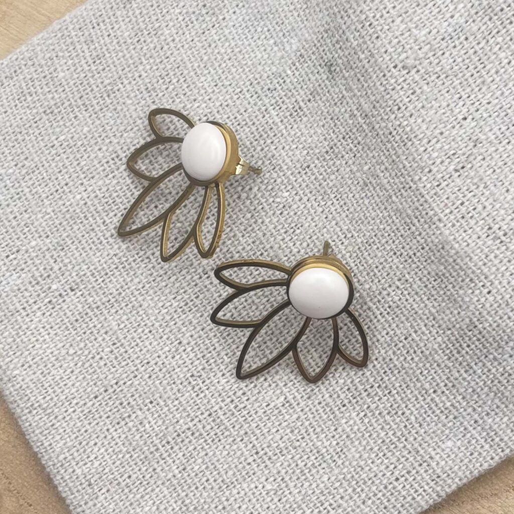Clous d'oreilles Fleur "Crème rosé"