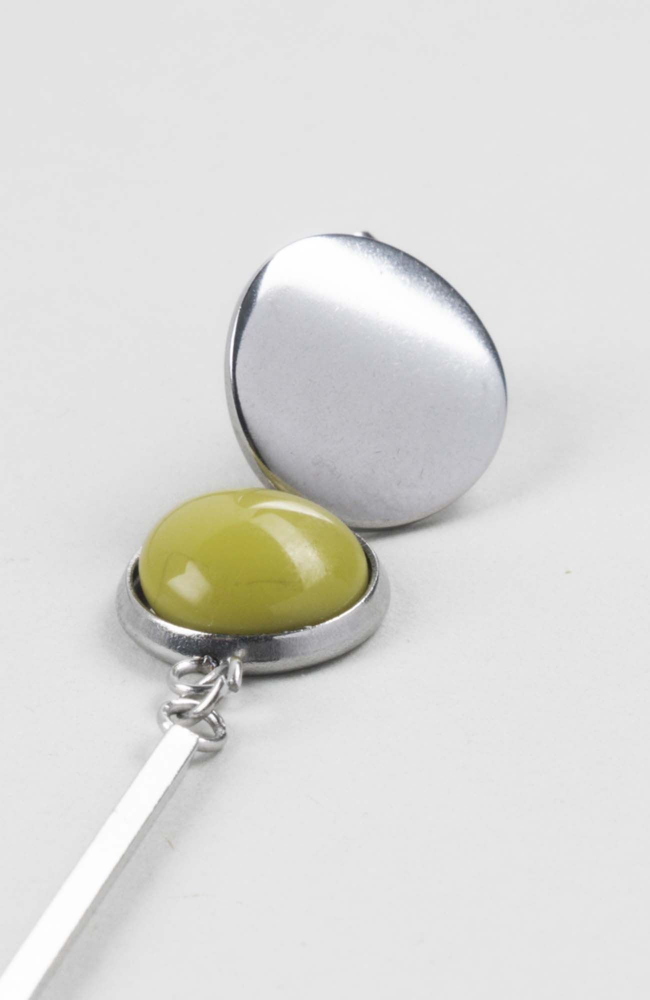 Clous d’oreilles pendants cabochon Anis Uni