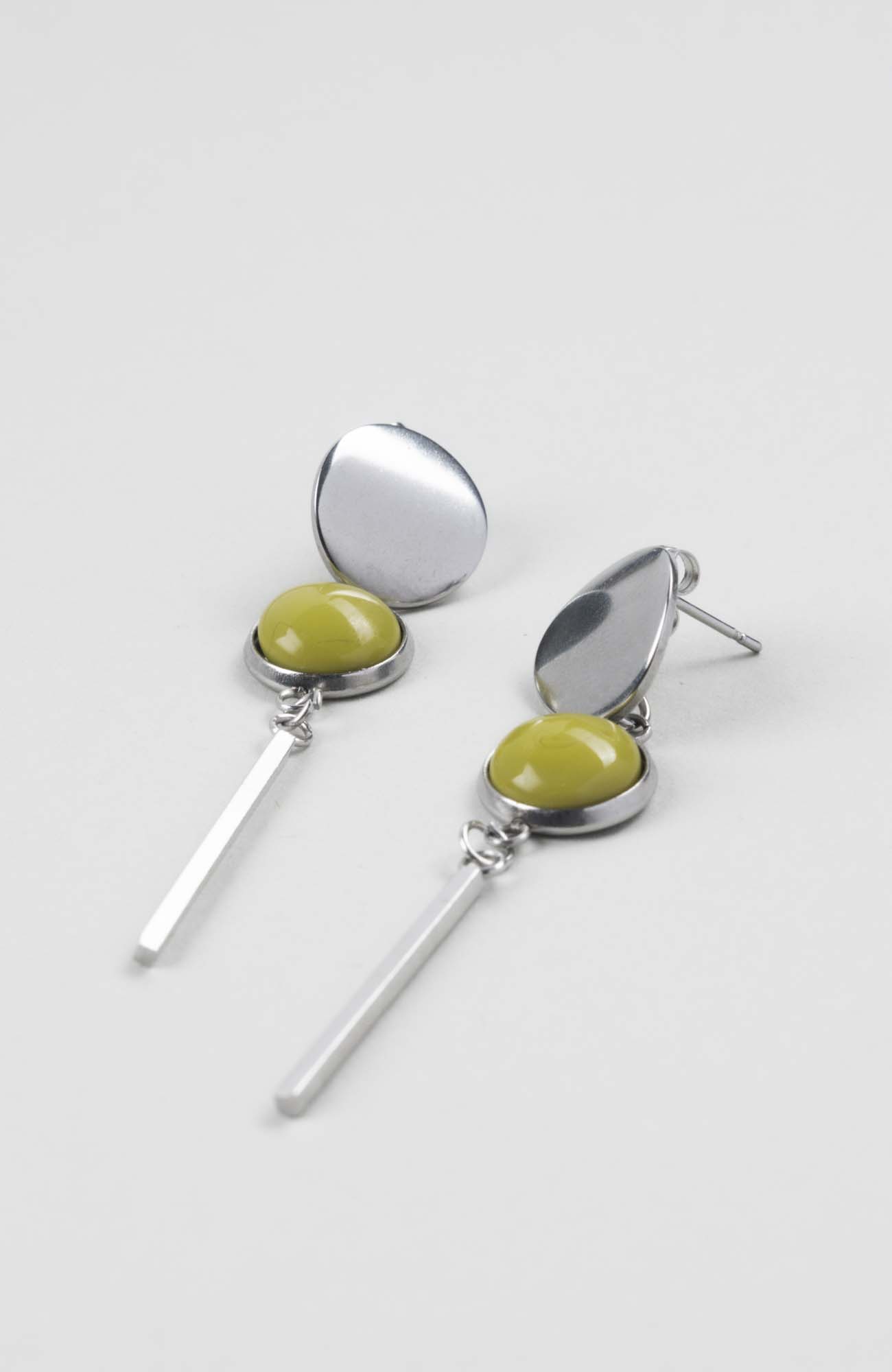 Clous d’oreilles pendants cabochon Anis Uni