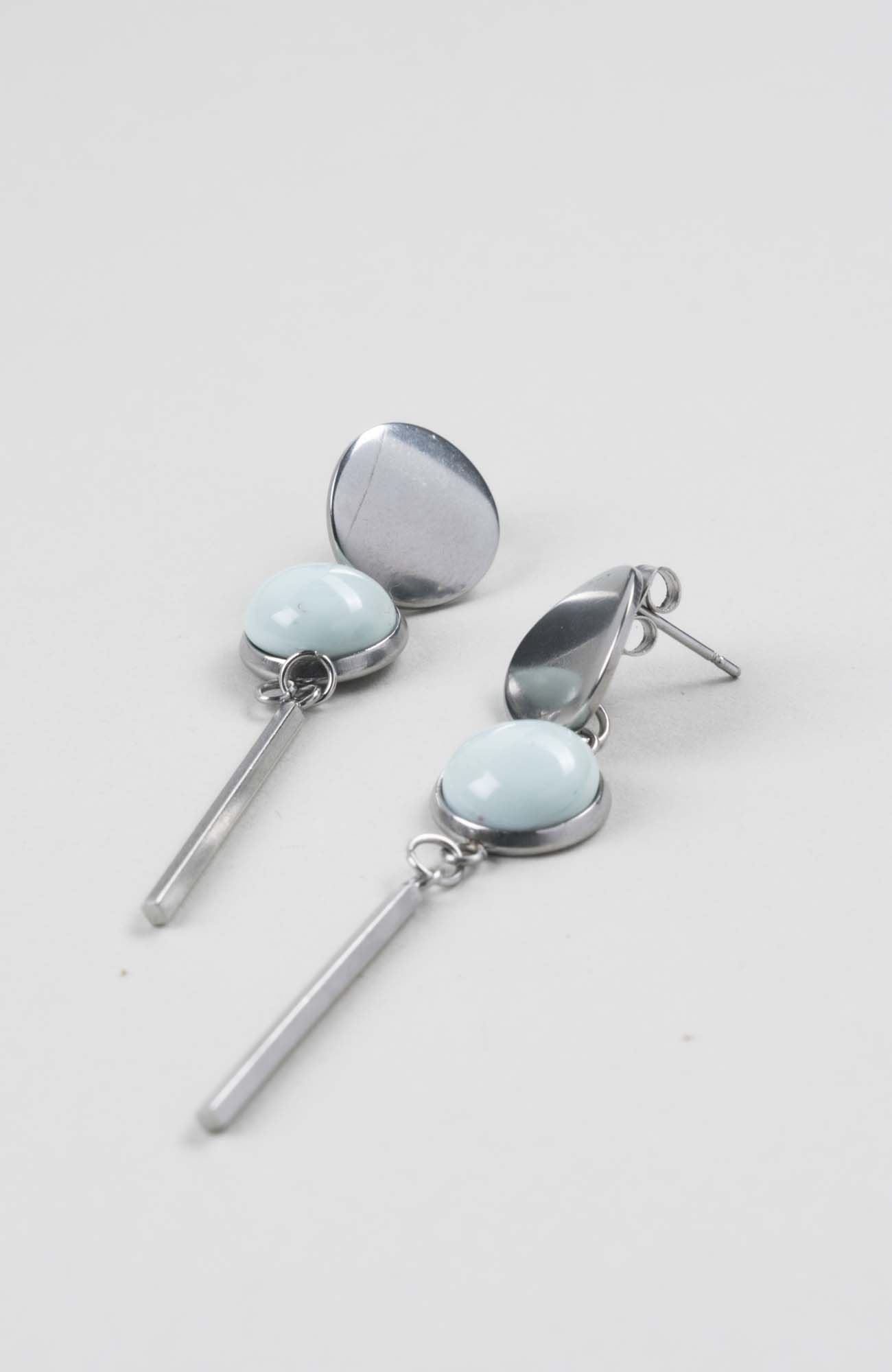 Clous d’oreilles pendants cabochon Cielo Uni