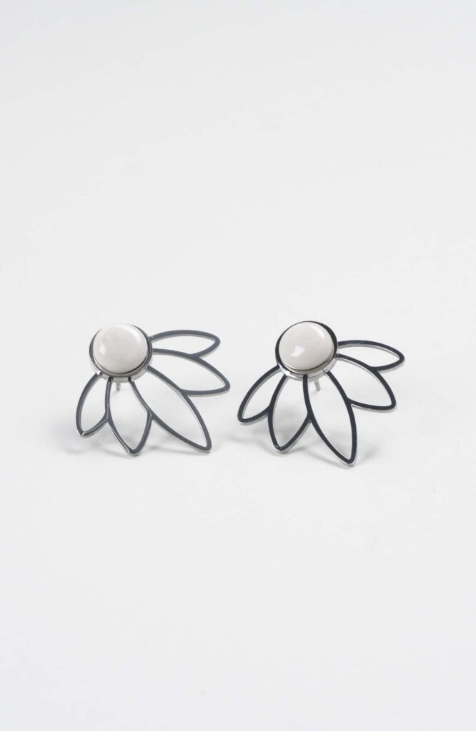 Clous d'oreilles Fleur Ivoire