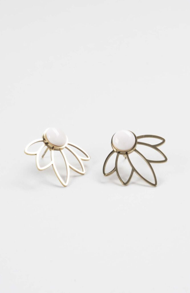 Clous d'oreilles Fleur Crème rosé