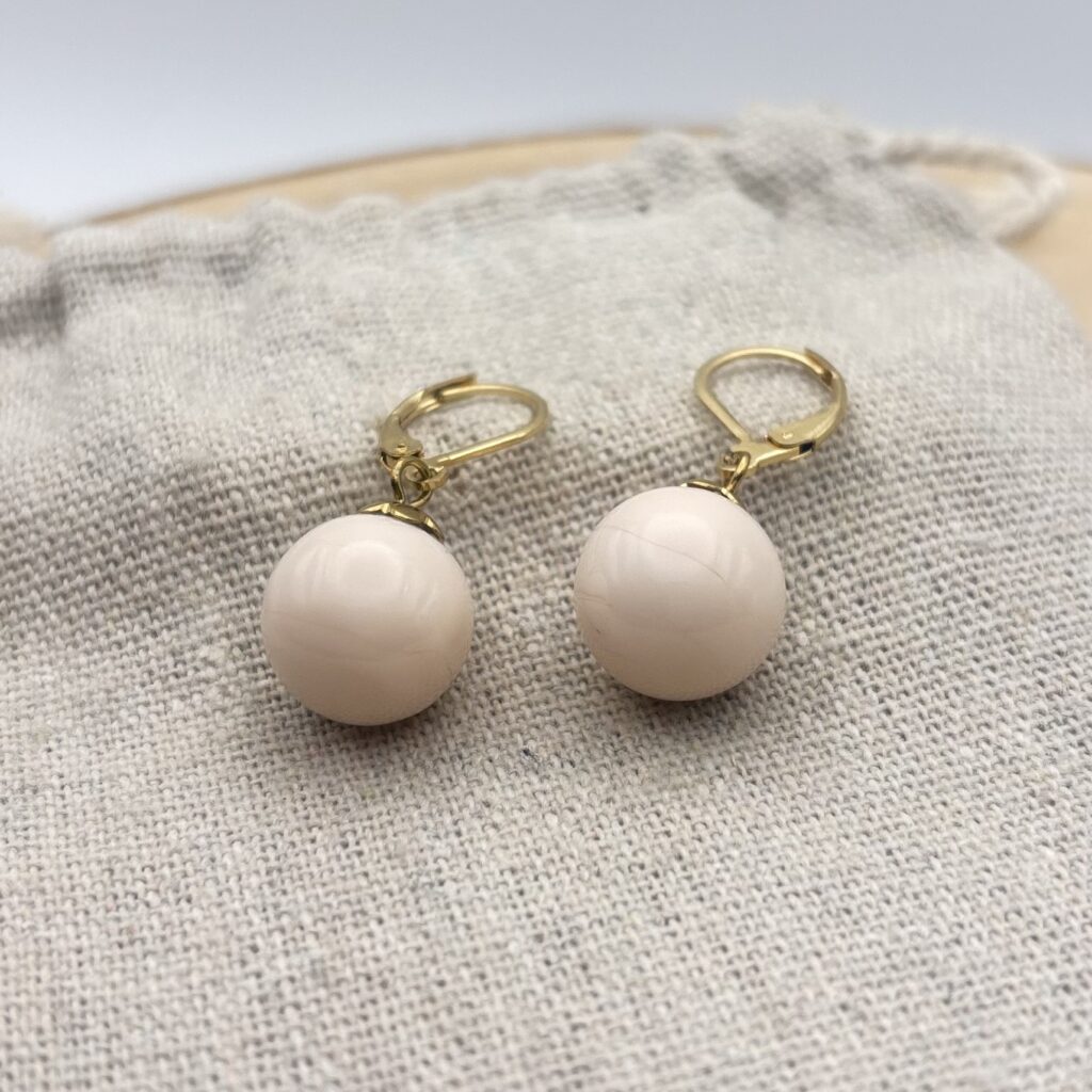 Boucles d'oreilles perles "Crème rosé"