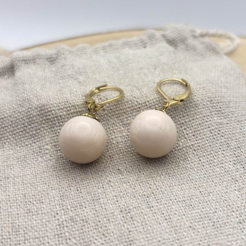 Boucles d'oreilles perles "Crème rosé"