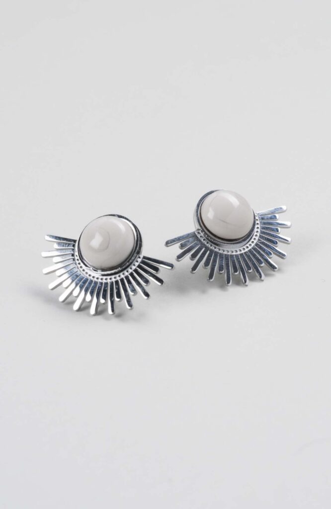 Clous d'oreilles Soleil "Ivoire"