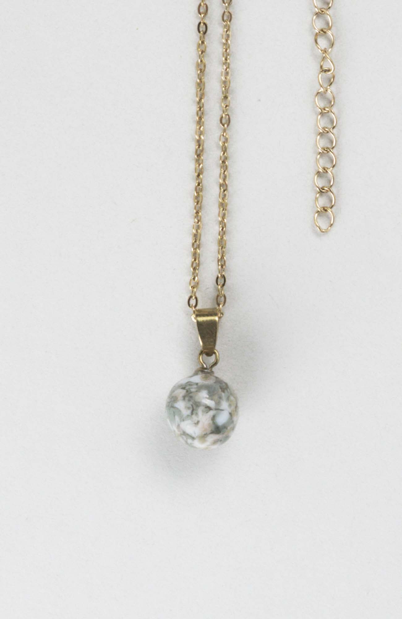 Collier petite perle Kaki