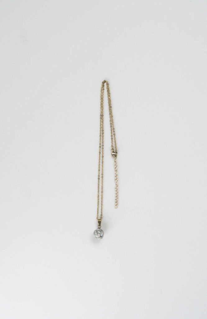 Collier petite perle Kaki