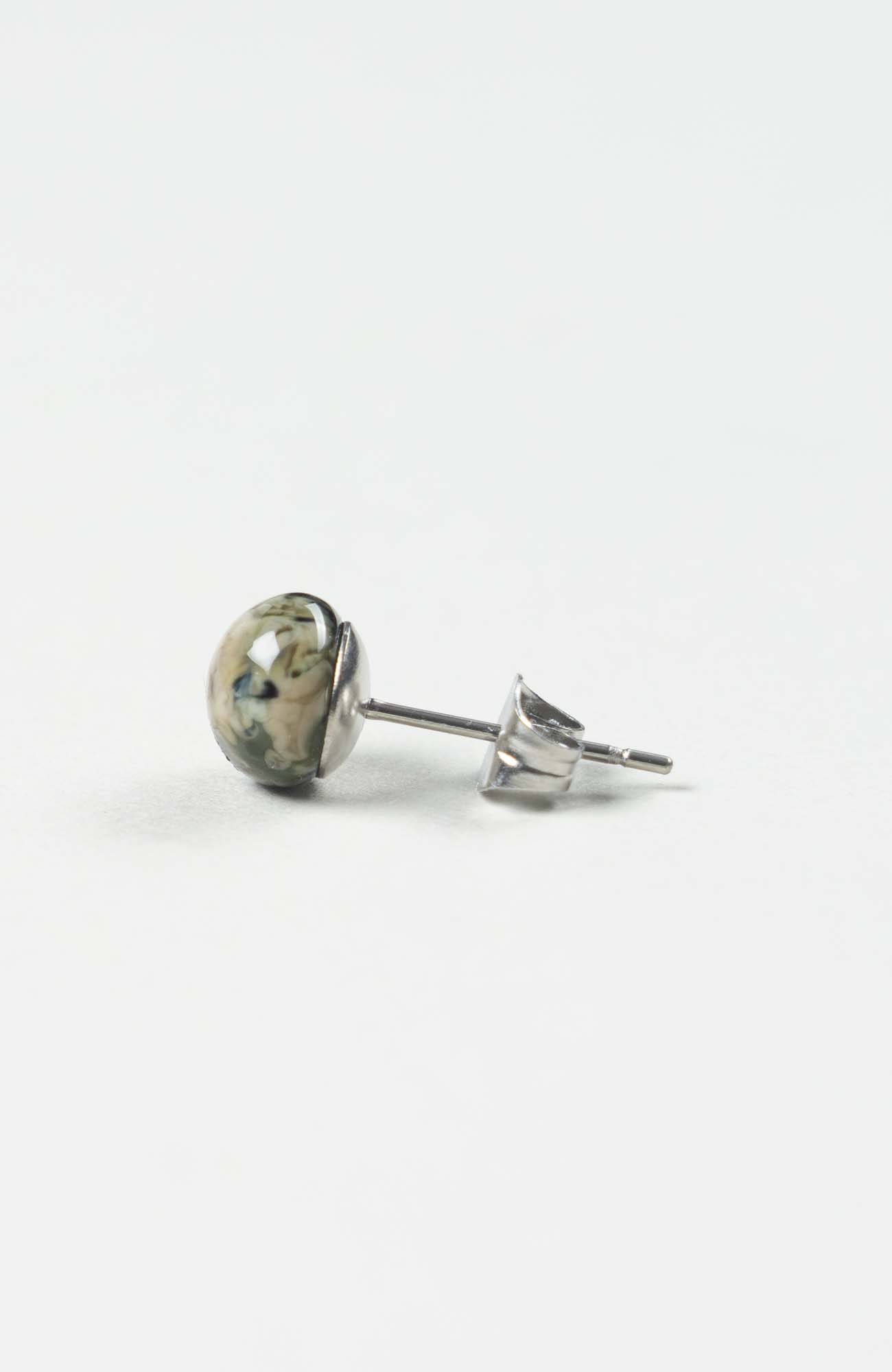 Clous d’oreilles British Argenté