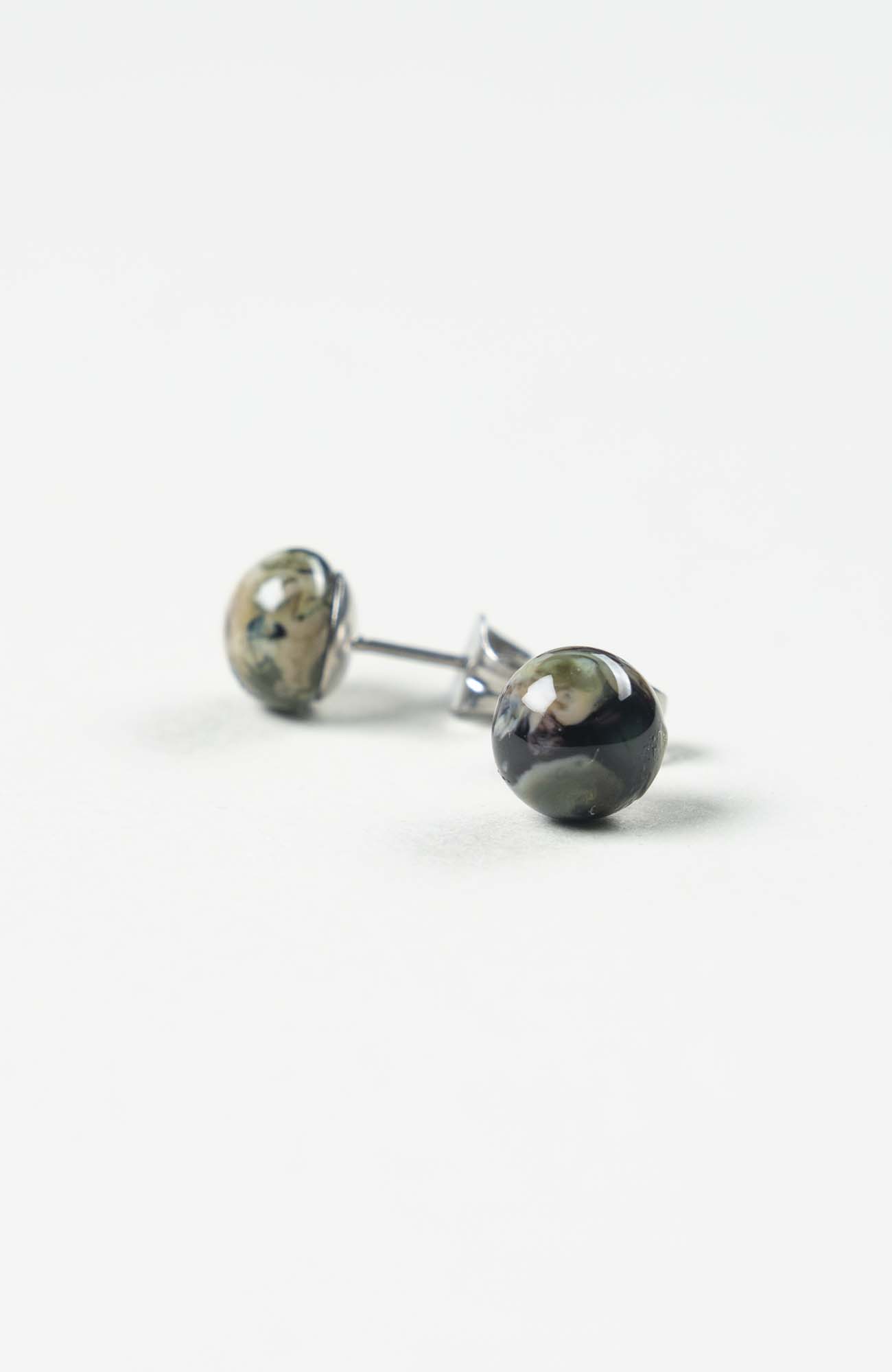Clous d’oreilles British Argenté