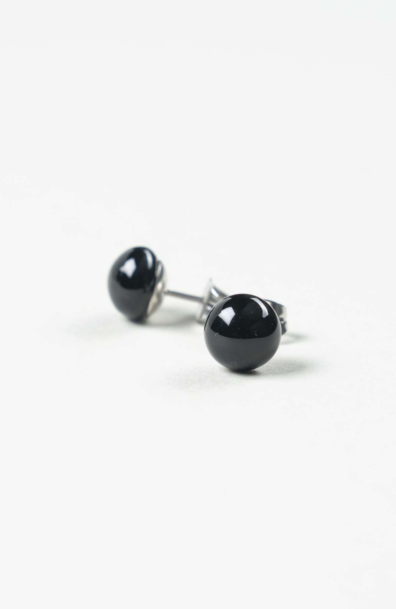 Clous d&rsquo;oreilles Intense Uni Argenté