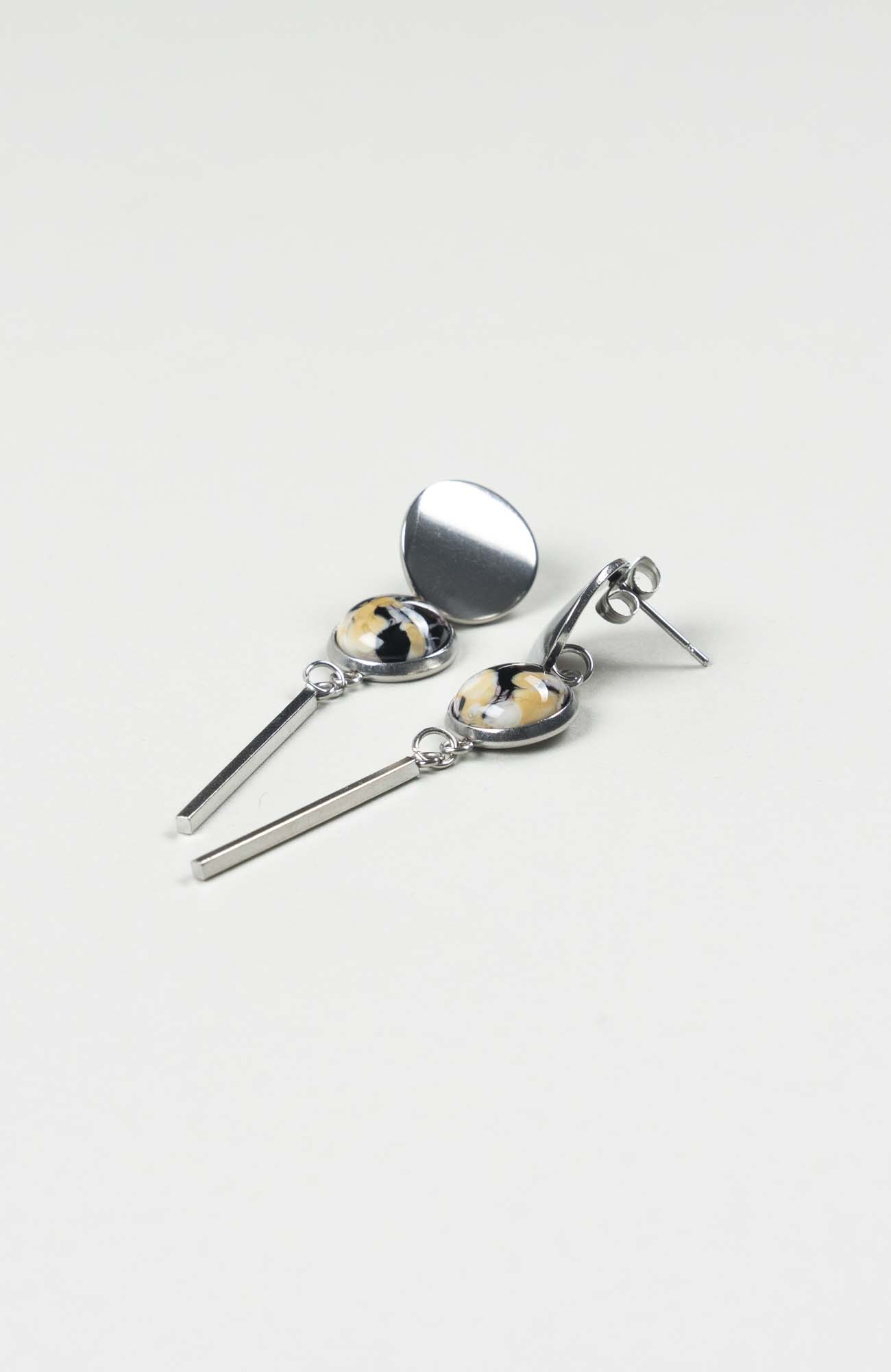 Clous d’oreilles pendants Intense Argenté
