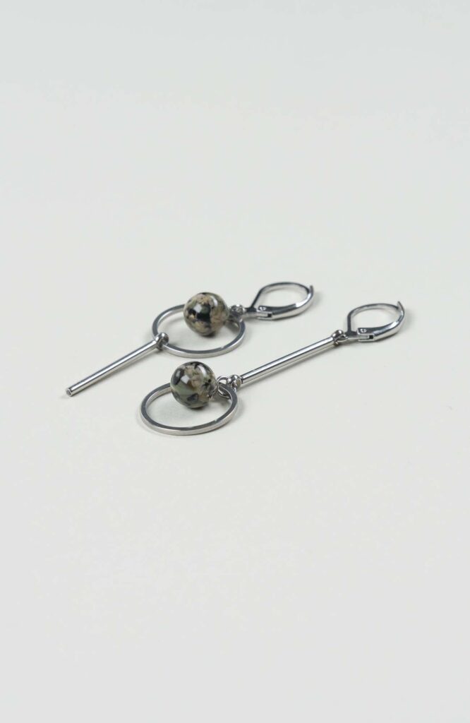 Boucles d'oreilles destructurées British Argenté