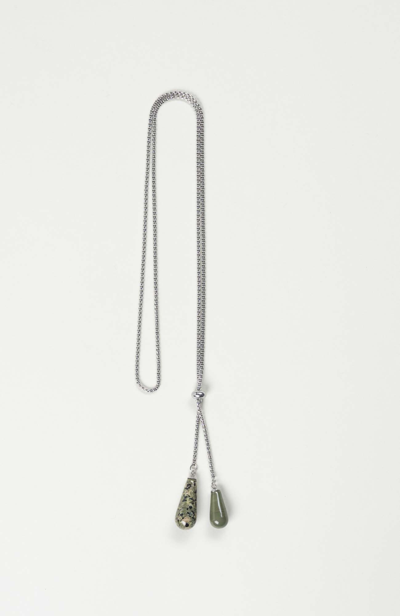 Collier sautoir British Argenté