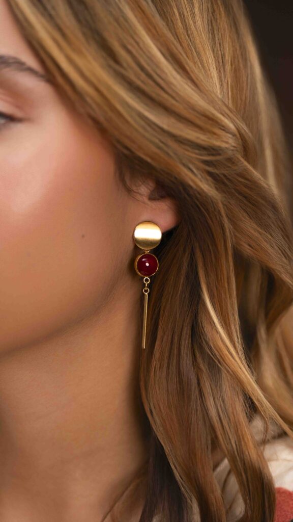 Clous d'oreilles pendants