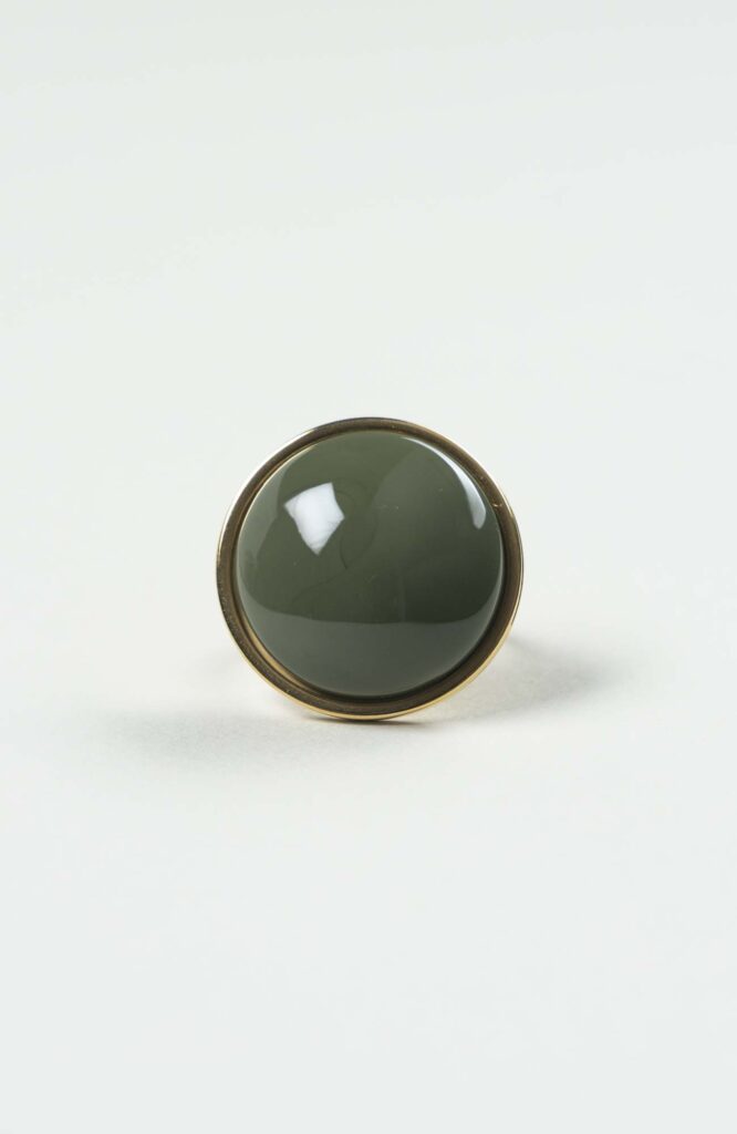 Bague grand cabochon British Uni Doré